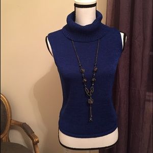 NL w/ Josephine Chaus Sleeveless TN top Blue  M